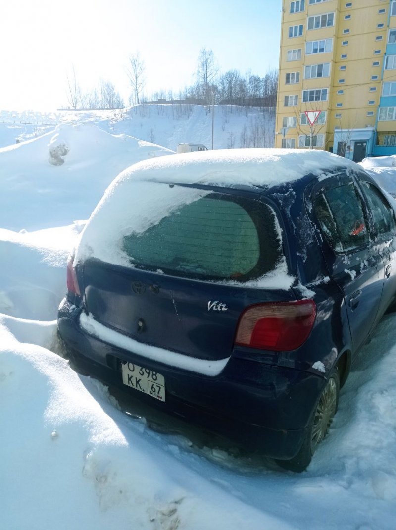 Toyota Vitz 2000 г.
